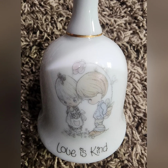 Vintage 1984 Enesco Porcelain Precious Moments "Love Is Kind" 4 1/2"  Bell - Picture 1 of 4